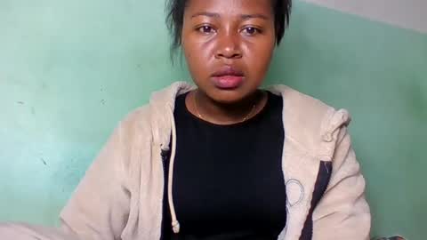 abella677022 online show from June 14, 3:41 am