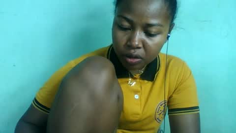 abella677022 online show from June 12, 5:59 am