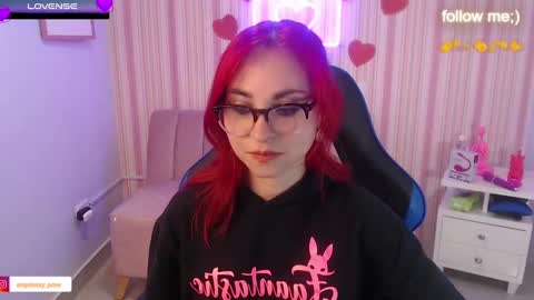 abril_ch_ online show from March 7, 10:56 am