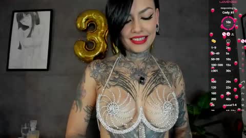 Abril Facchini online show from April 25, 6:49 pm