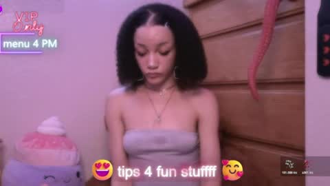 Peach online show from August 4, 2:39 am