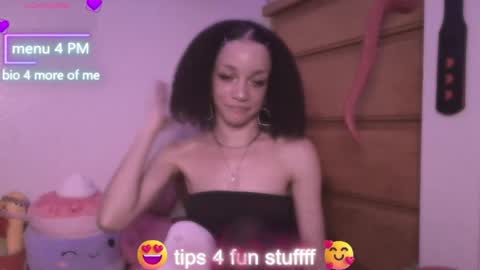 Peach online show from May 2, 3:10 am