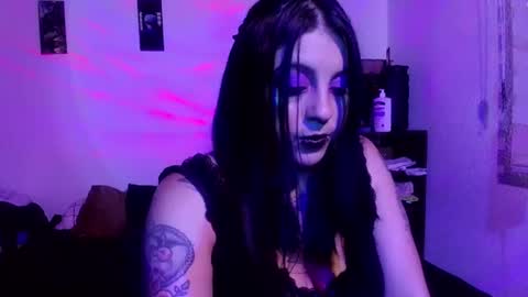 Alice online show from July 3, 8:15 pm