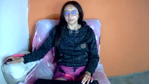 Ada online show from June 14, 11:38 pm