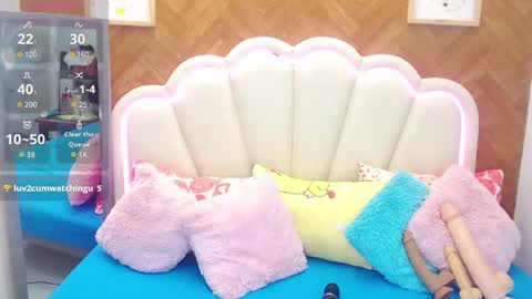 adarose_ online show from June 3, 10:59 pm