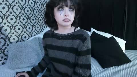 Ade  online show from November 4, 8:14 pm