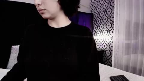 Ade  online show from October 30, 10:00 pm