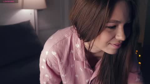 Nicole online show from January 24, 1:47 pm