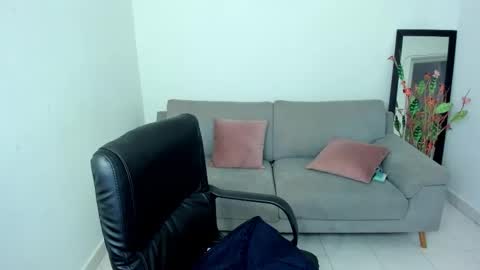 Carolina online show from November 26, 11:11 am