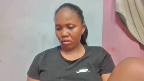 adelealy online show from May 1, 2:37 am