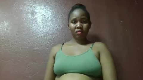 Snapshot of adelealy chatting on February 22, 6:39 am adelealy online show from February 22, 6:39 am