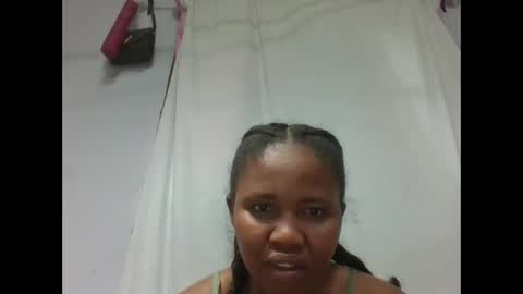 adelealy online show from December 3, 2:36 am