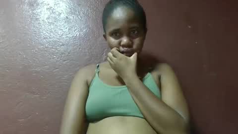 Snapshot of adelealy chatting on February 23, 3:50 am adelealy online show from February 23, 3:50 am