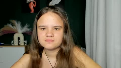 adelecruzz online show from June 14, 12:05 pm