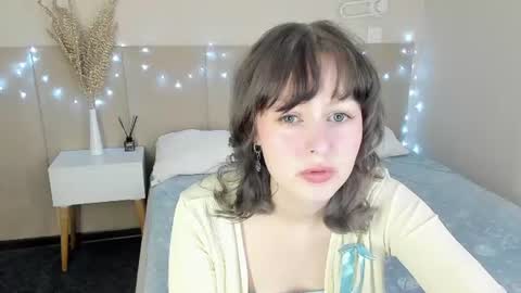 adelesilvy online show from June 18, 2:02 am