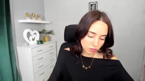 Adele online show from February 20, 6:26 am