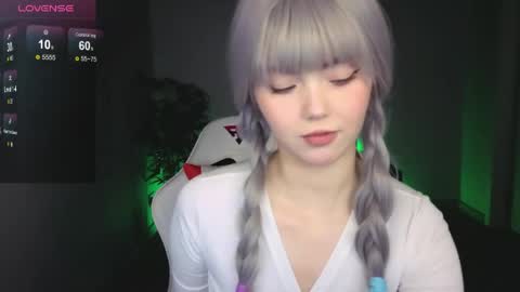 adelina__flower online show from May 5, 2:36 am