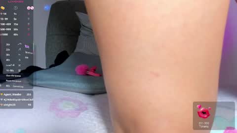 adelinaconte1 online show from May 15, 11:18 pm
