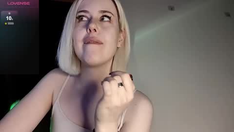 Snapshot of adelinefire chatting on October 20, 2:42 pm Adelina online show from October 20, 2:42 pm