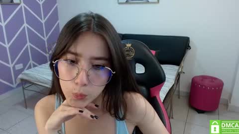 Snapshot of adhara_kitten chatting on October 3, 1:16 pm Adhara online show from October 3, 1:16 pm