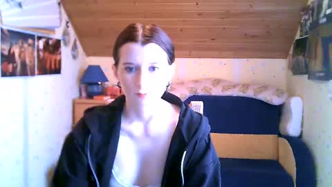 adorable_sparkle online show from March 3, 1:15 pm