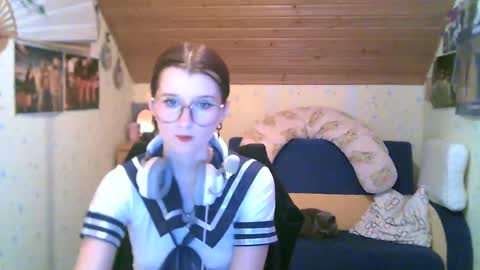 adorable_sparkle online show from February 16, 3:27 pm