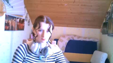adorable_sparkle online show from February 13, 12:21 pm