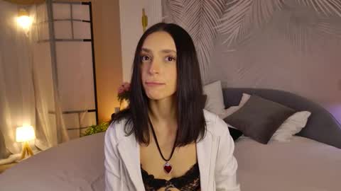 adoracortes online show from November 11, 5:14 am