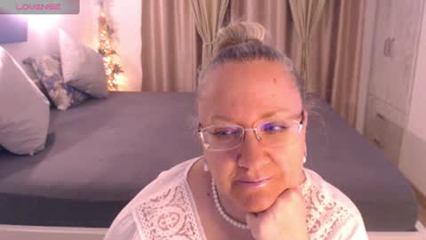 Snapshot of adrena_ chatting on March 1, 3:38 pm Cryna online show from March 1, 3:38 pm