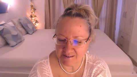 Cryna online show from November 13, 8:02 am