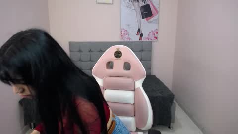 Adri  online show from February 2, 12:37 pm