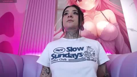 adri_tatto_ online show from May 4, 7:06 pm