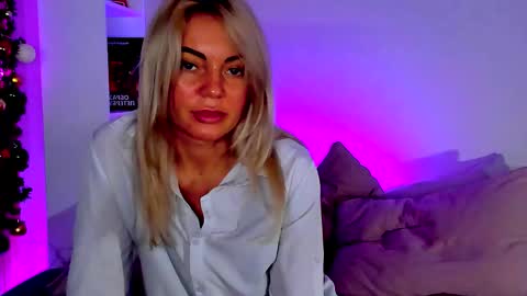 Adriana online show from January 17, 5:31 pm