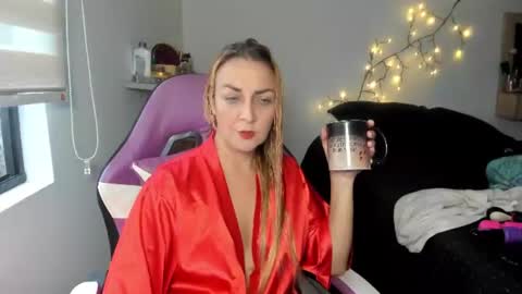 Adriana Paredes  online show from July 17, 12:42 pm