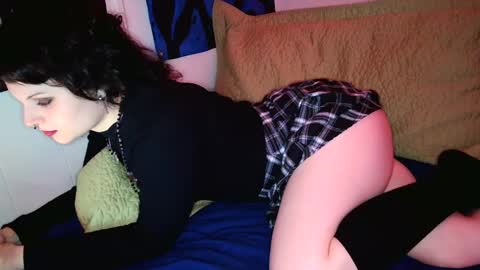 adriannasteele online show from March 10, 1:45 am