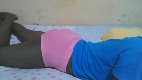 Snapshot of african_pussy2 chatting on October 10, 8:52 am african_pussy2 online show from October 10, 8:52 am