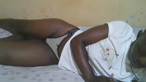 Snapshot of african_pussy2 chatting on October 13, 11:35 am african_pussy2 online show from October 13, 11:35 am
