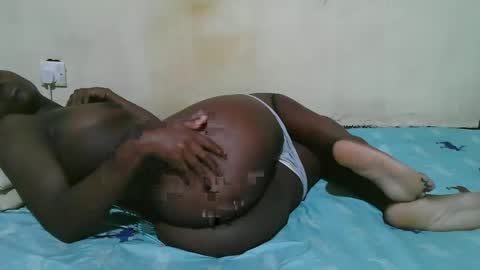 Snapshot of african_pussy2 chatting on March 8, 3:16 am african_pussy2 online show from March 8, 3:16 am