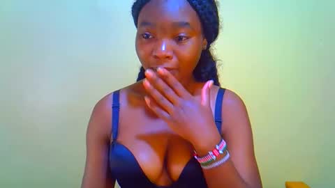 afrikana005 online show from March 13, 2:35 am