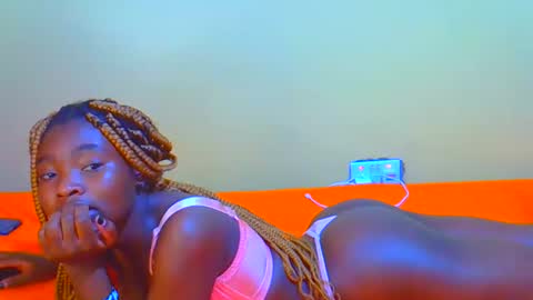 afrikana005 online show from December 15, 8:25 pm