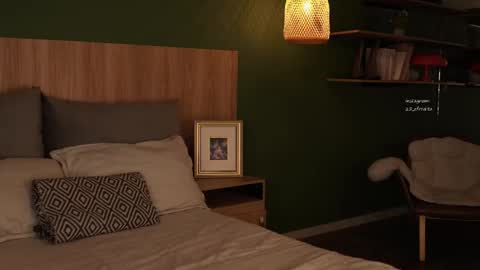 Emma online show from February 18, 11:04 pm