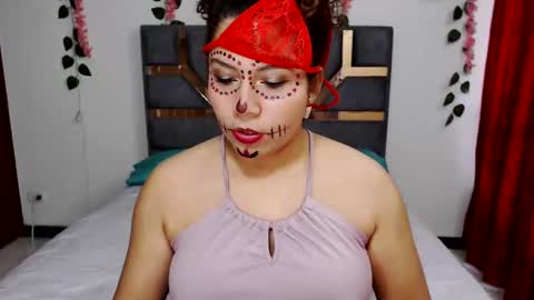 johana online show from October 31, 7:18 pm