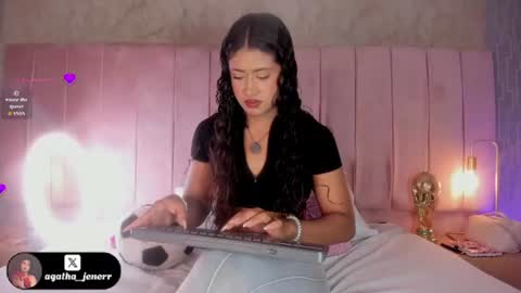 agatha_jener online show from July 15, 11:48 am