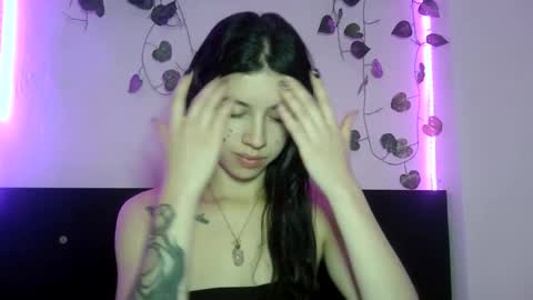 J  online show from December 17, 4:22 pm