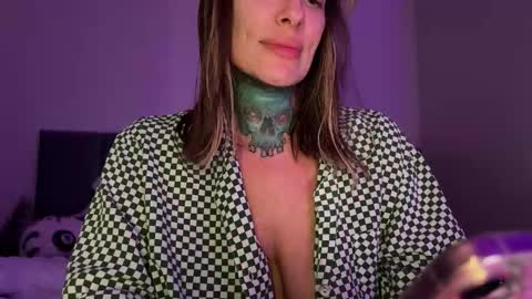 Airgead online show from January 10, 1:10 am