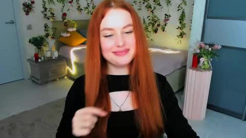 Louise online show from June 4, 7:40 pm