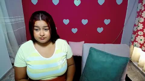aisha_stacey0410 online show from May 1, 3:26 pm