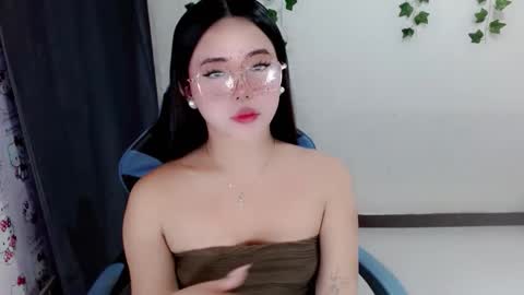 ellaine online show from November 13, 5:01 pm