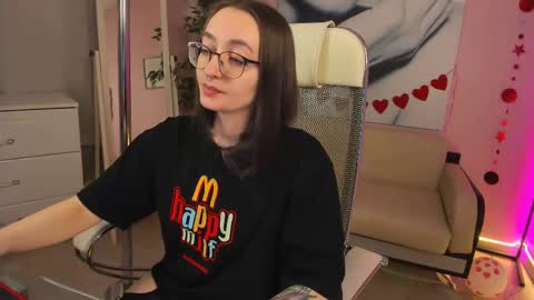 akaheby online show from February 23, 12:09 pm