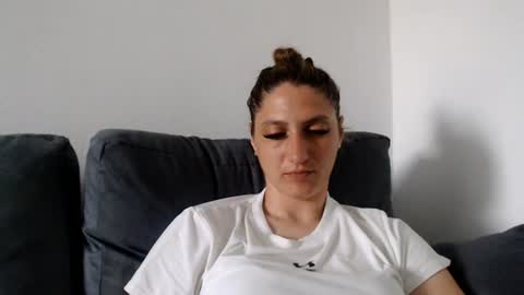 akyragrace online show from June 21, 2:43 pm
